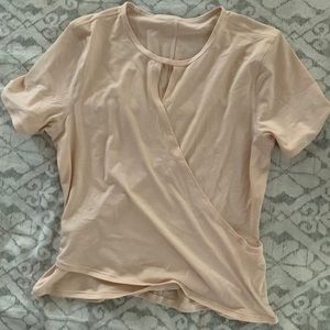Lululemon crossbody front tshirt, like new!